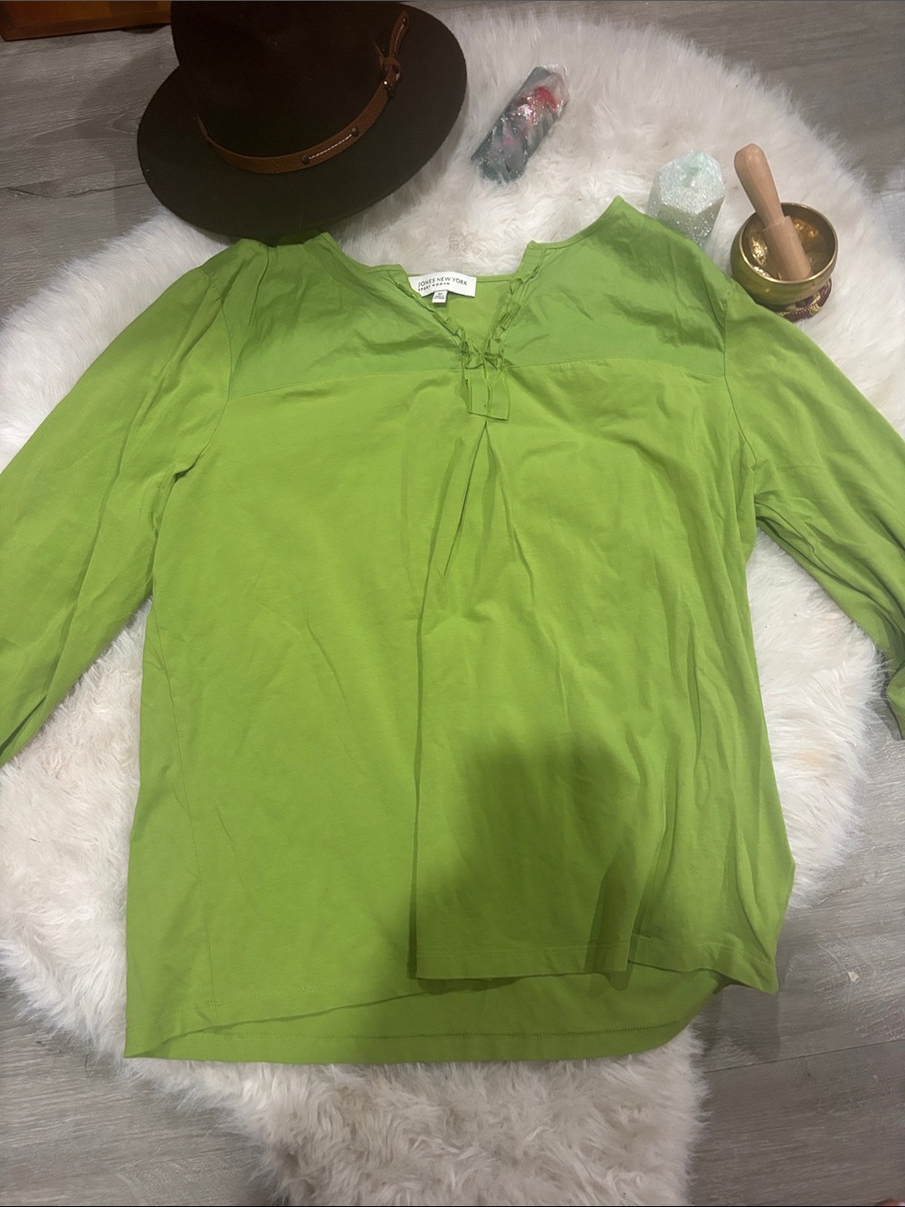 Jones New York Lime Green Long Sleeve V-Neck Top